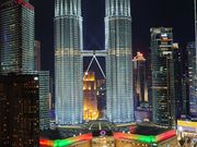 クリスマス前のタワー