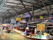 水上マーケット