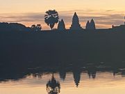 朝焼けのアンコールワット