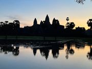 １０月　アンコールワット　朝日