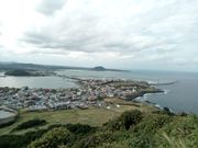 城山日出峰の頂上から