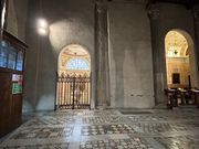 真実の口のある教会の中もすてきでした