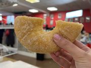 トイレ休憩で寄ってくれるお店のドーナッツ！ガイドさんのおすすめで絶品でした！