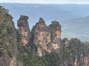 スリーシスターズ