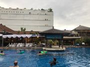 プールも広くゆったりできました。