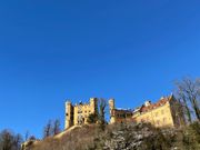 ここの中のお土産やさんでポストカードやキーホルダーを買いました