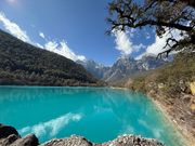氷山の溶け水でできた蓝月谷