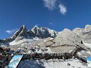 雄大な玉龙雪山