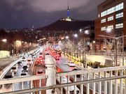 ソールタワーの見える歩道橋