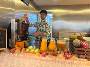 その場で絞って作ってくれるオレンジジュースがとにかく美味しい！