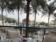 テラス席に座ると、何とも贅沢な気持ちになります