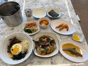 カンジャンケジャン（メス）セットの一人分。結構な量があります。