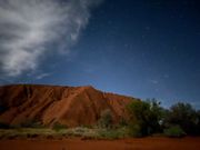 星空BBQのときの星空とウルル。カンガルーのステーキおいしい。