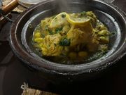 タジン鍋。素朴な塩あじだが、美味