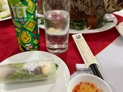 象耳魚をライスペーパーで巻いていただきました