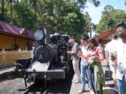 先頭の蒸気機関車