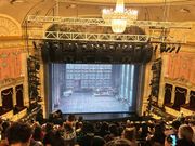 開演前のホール