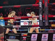 女性同士の闘い