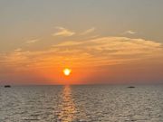 トンレサップ湖に沈む夕陽