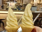 パイナップルパークのパイナップルソフトクリーム