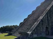 チチェンイッツァ
ククルカン降臨とはいかないけれど