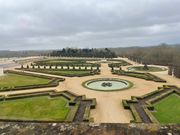 お庭はオフシーズンで一部改修工事中