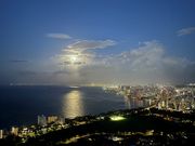 ダイヤモンドヘッド早朝ハイキング