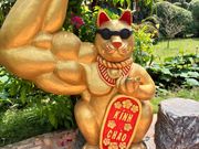 不思議な招き猫？