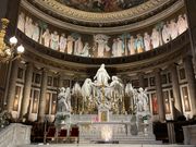 マドレーヌ寺院内部