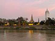 サラ・アユタヤのレストランのテラス席の眺め。