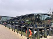 行きの途中に寄るサービスエリア。新しくてキレイで、ちょっとしたスーパーもあり！