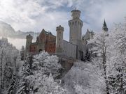 入城までの待機時間、晴れ間が見えたノイシュヴァンシュタイン城