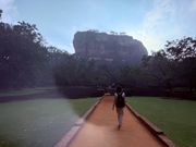 念願のシーギリヤロック登頂！