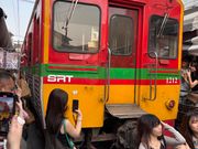 目の前に電車🚃