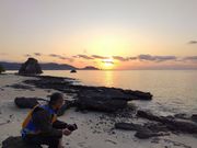 ちょっとひと休み…
美しい夕日と戯れる夫