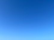 全面の青い空と青い海に囲まれます！