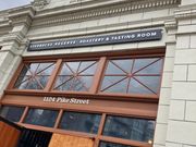 シアトル ダウンタウンのスターバックス ロースタリー１号店