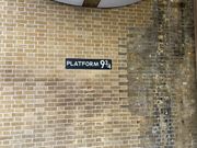 ハリーポッター
PLATFORM９３/４
