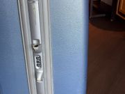 スーツケースのハンドルが取れてた。