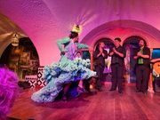 このスカートの裾が普通に2つ目まで届きます