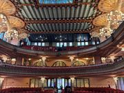 一般の見学ではロープより後ろまで入れます