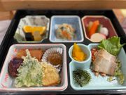 由布島で昼食（お弁当）