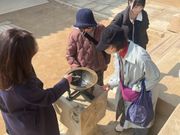 イさんの説明に釘付け