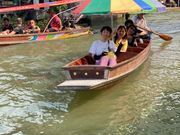 ボートでお買い物、楽しかったです