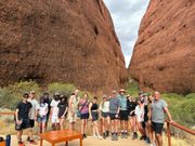 さまざまな国・年齢層の参加者