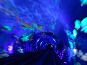 ガイドさんおすすめ。黄浦江の観光隧道。