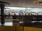 オペラバーで食事