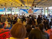 民謡ショー演舞前の場内