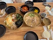 ランチはカルグクスとビビン麺！