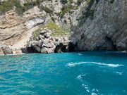 エメラルドの洞窟